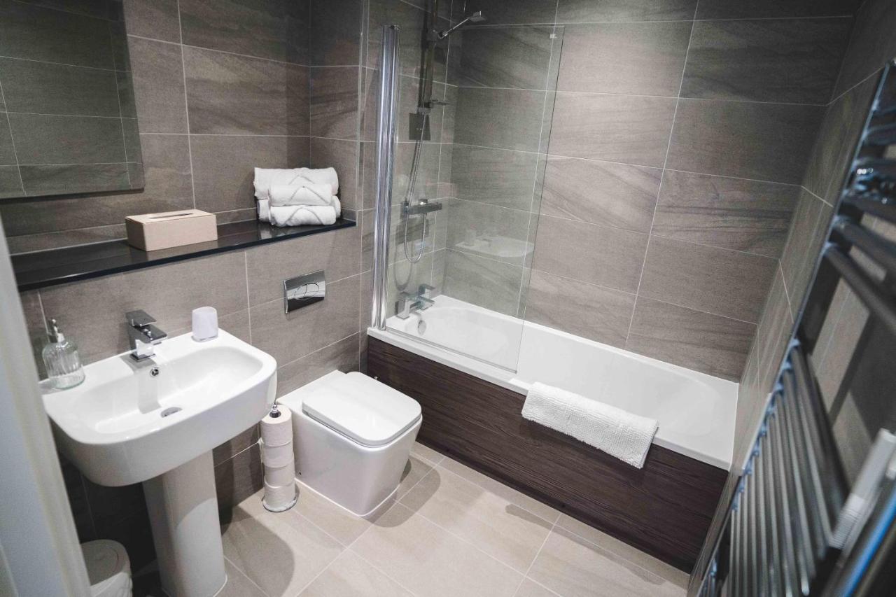 Modern Apartment - City Centre - Free Wi-Fi - New シェフィールド エクステリア 写真